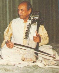 Munir Khan